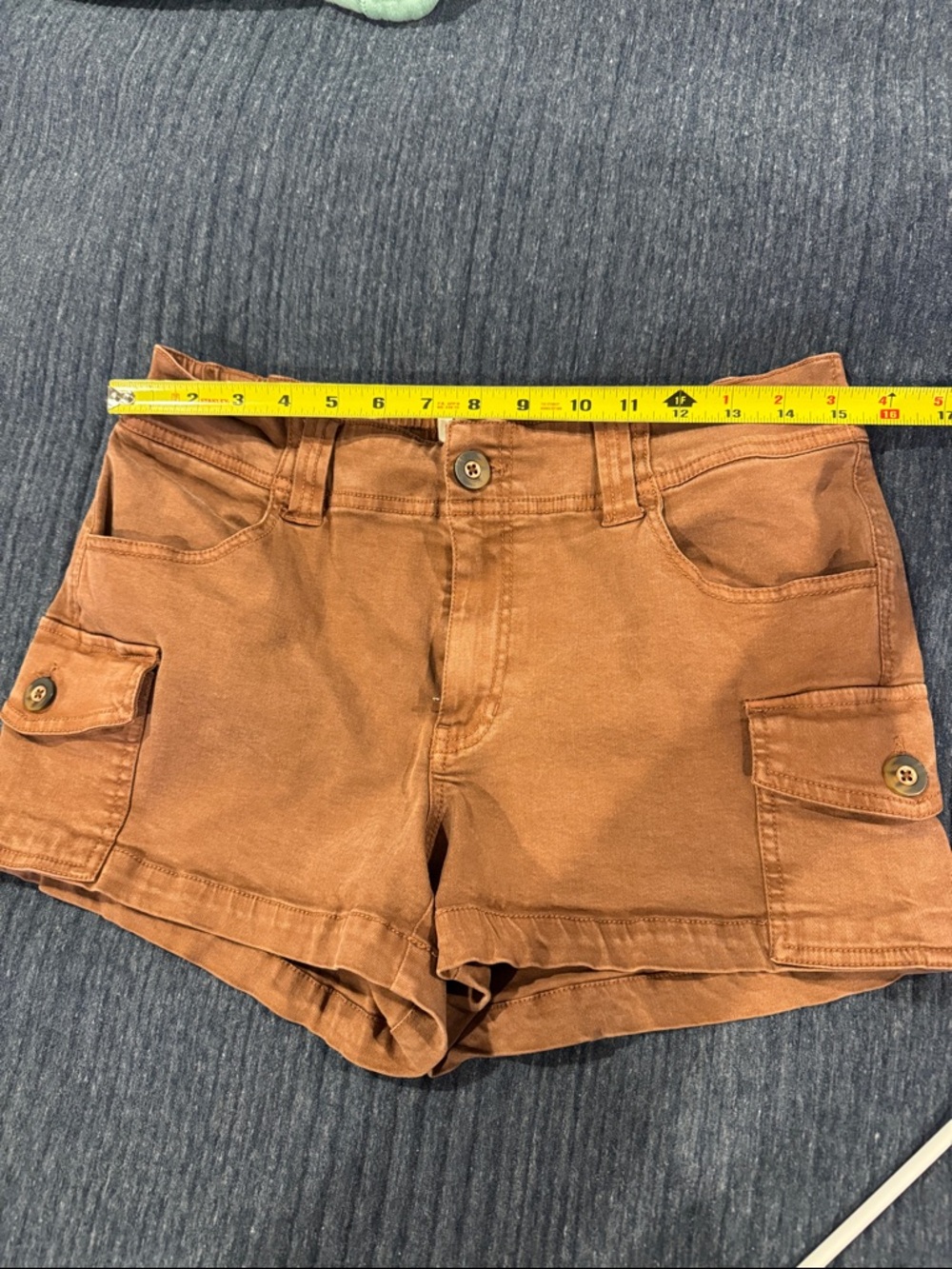 BKE Women's Cargo Shorts in Rust Brown